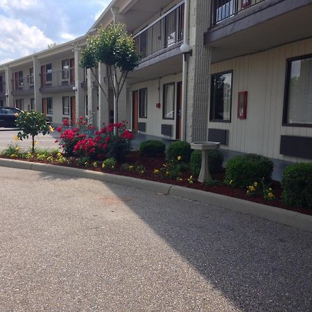 Baymont By Wyndham Troy Hotel Buitenkant foto